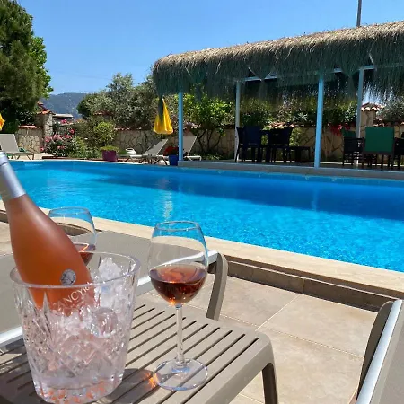 Hotel Casablanca *