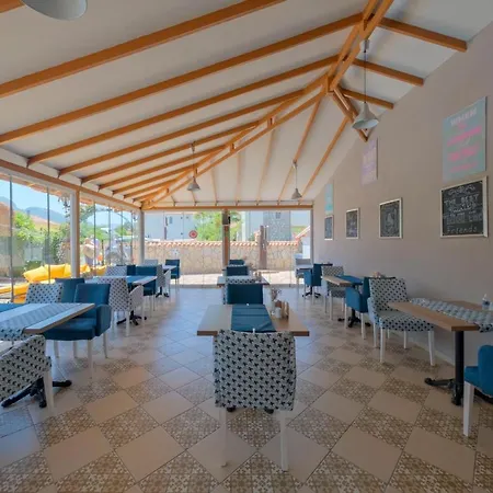 Casablanca Hotel *